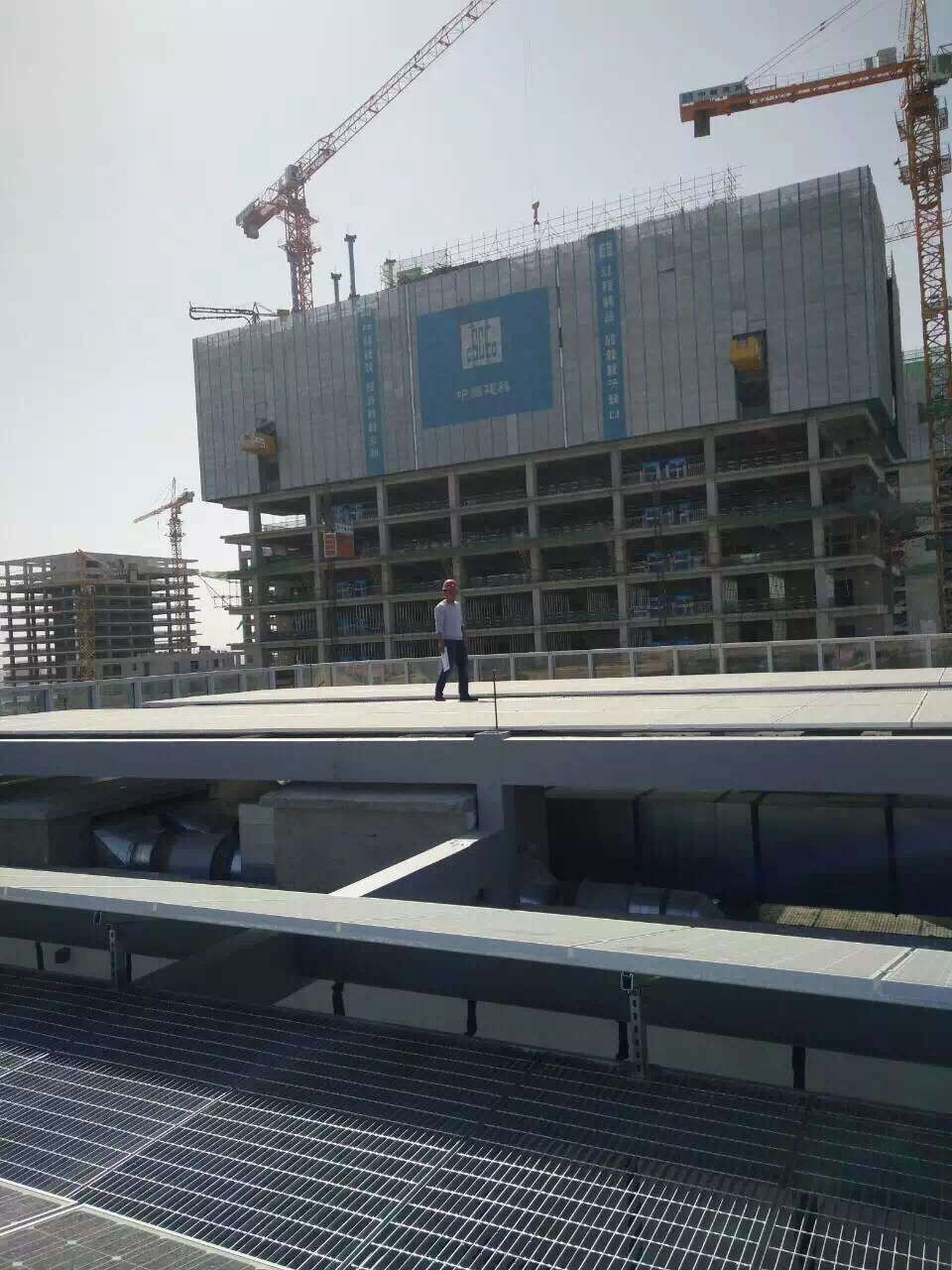 热镀锌钢格栅板作为楼顶太阳能发电走道平台