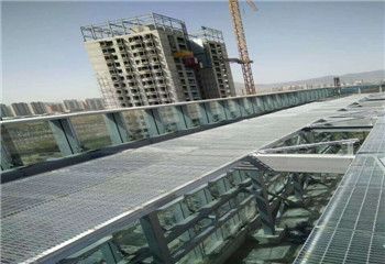 搭建好的热镀锌钢格栅板平台