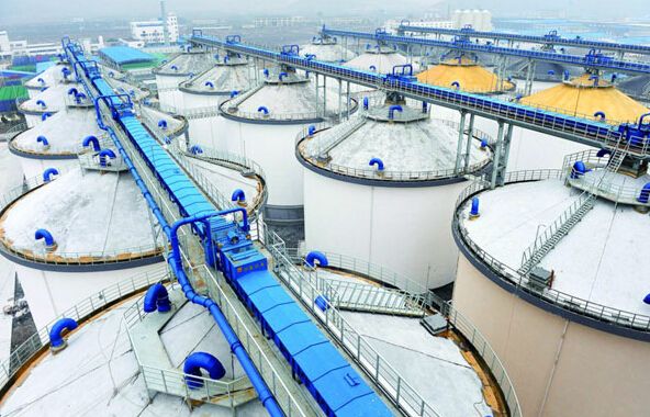 仓顶廊道采用钢格板铺设