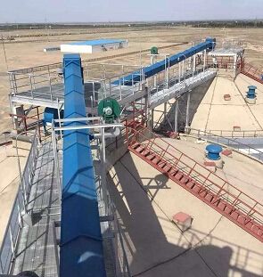 仓顶廊道采用钢格板铺设