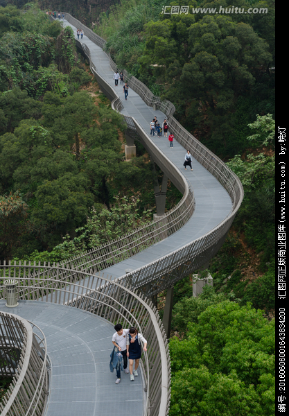 森林步道用钢格栅板铺设